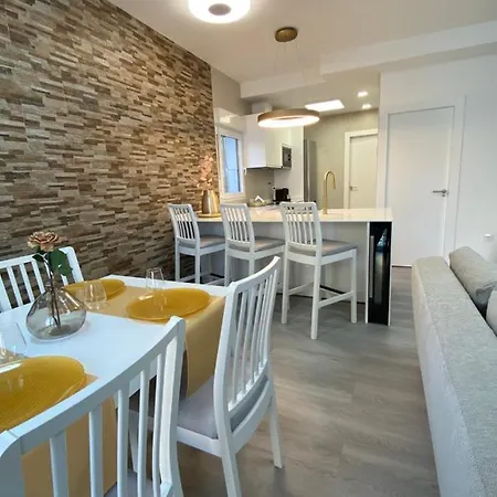 The Bridge House Of דירה