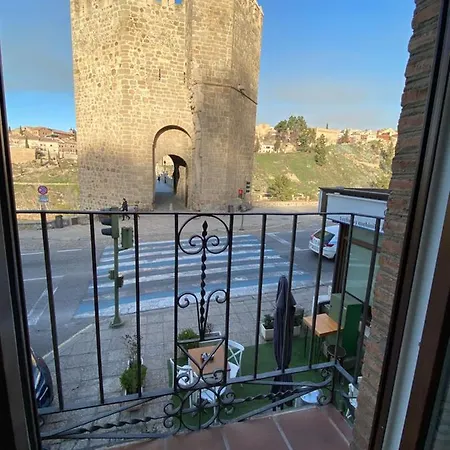 The Bridge House Of Tolède