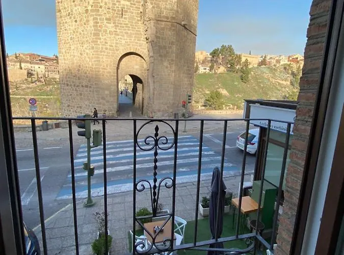 The Bridge House Of Toledo