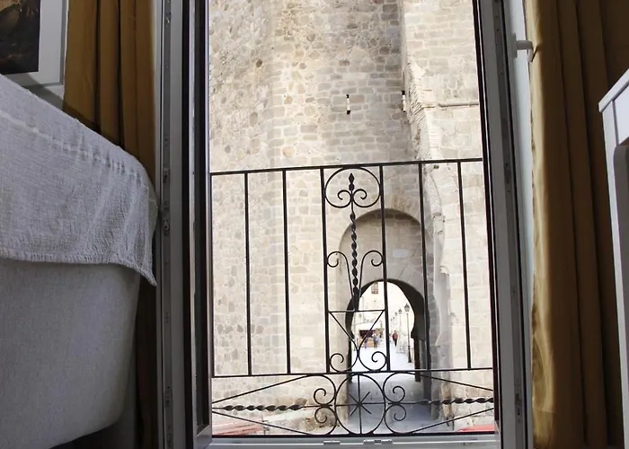 The Bridge House Of *